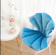 Load image into Gallery viewer, Luxurious Velvet Seal Shell Chair Cushion Rose Seat Pillow