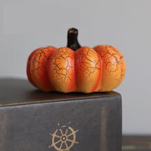 Load image into Gallery viewer, Halloween Pumpkin Lantern Simulation Pumpkin LED Candle Lamp