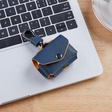 Load image into Gallery viewer, Headphone Case Two-color Simple Leather Pattern