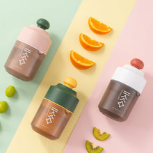 Load image into Gallery viewer, Creative Manual Juicer Portable Blender Mini Portable Juicer