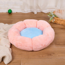Load image into Gallery viewer, Autumn Winter Plus Velvet Thick Round Flower Cat Litter Kennel