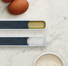 Load image into Gallery viewer, Kitchen Household 12 Speed Adjustable Measuring Spoon With Scale