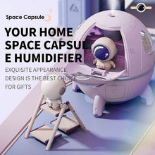 Load image into Gallery viewer, Portable Mini Humidifier Astronaut Space Small Cool Mist Humidifiers 220ML USB Desktop Humidifier with Auto Shut Off Night Light
