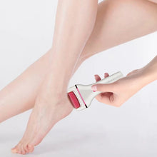 Load image into Gallery viewer, Electric Callus Dead Skin Remover Wireless Foot Grinder ABS Material USB Rechargeable Heel Scraper for Feet Dead

