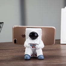 Load image into Gallery viewer, Simple Astronaut Mobile Phone Stand Student Desktop Holder
