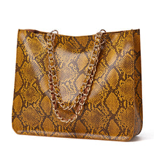 Load image into Gallery viewer, Snake Pattern Casual Female Large Capacity Messenger Bag
