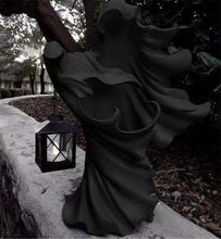 Load image into Gallery viewer, Faceless Ghost Sculpture Halloween Ghoul Resin Sculpture Decoration
