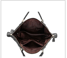 Load image into Gallery viewer, Casual Large Capacity Leather Lady's Messenger Bag
