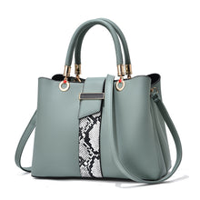 Load image into Gallery viewer, Fashion Large Capacity Shoulder Bag With Snake Pattern
