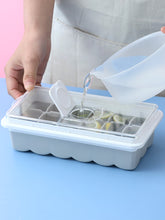 Load image into Gallery viewer, 18-grid Transparent Non-flavor Ice-making Hole Cover
