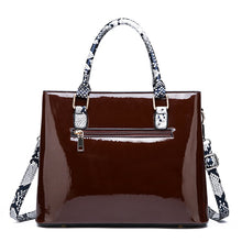 Load image into Gallery viewer, Fashion Female Messenger Bag With Snake Pattern Handle
