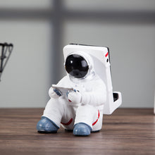 Load image into Gallery viewer, Simple Astronaut Mobile Phone Stand Student Desktop Holder
