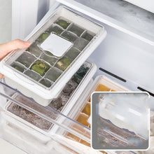 Load image into Gallery viewer, 18-grid Transparent Non-flavor Ice-making Hole Cover

