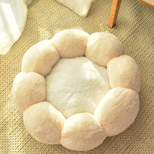 Load image into Gallery viewer, Autumn Winter Plus Velvet Thick Round Flower Cat Litter Kennel
