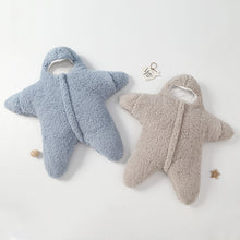 Load image into Gallery viewer, Comfortable Baby Starfish Lamb Velvet Sleeping Bag
