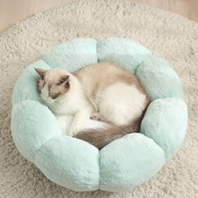 Load image into Gallery viewer, Autumn Winter Plus Velvet Thick Round Flower Cat Litter Kennel
