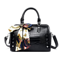Load image into Gallery viewer, European And American Type Retro Female Messenger Bag
