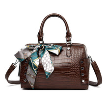 Load image into Gallery viewer, European And American Type Retro Female Messenger Bag
