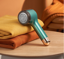 Load image into Gallery viewer, Hair Ball Trimmer USB Charging Model
